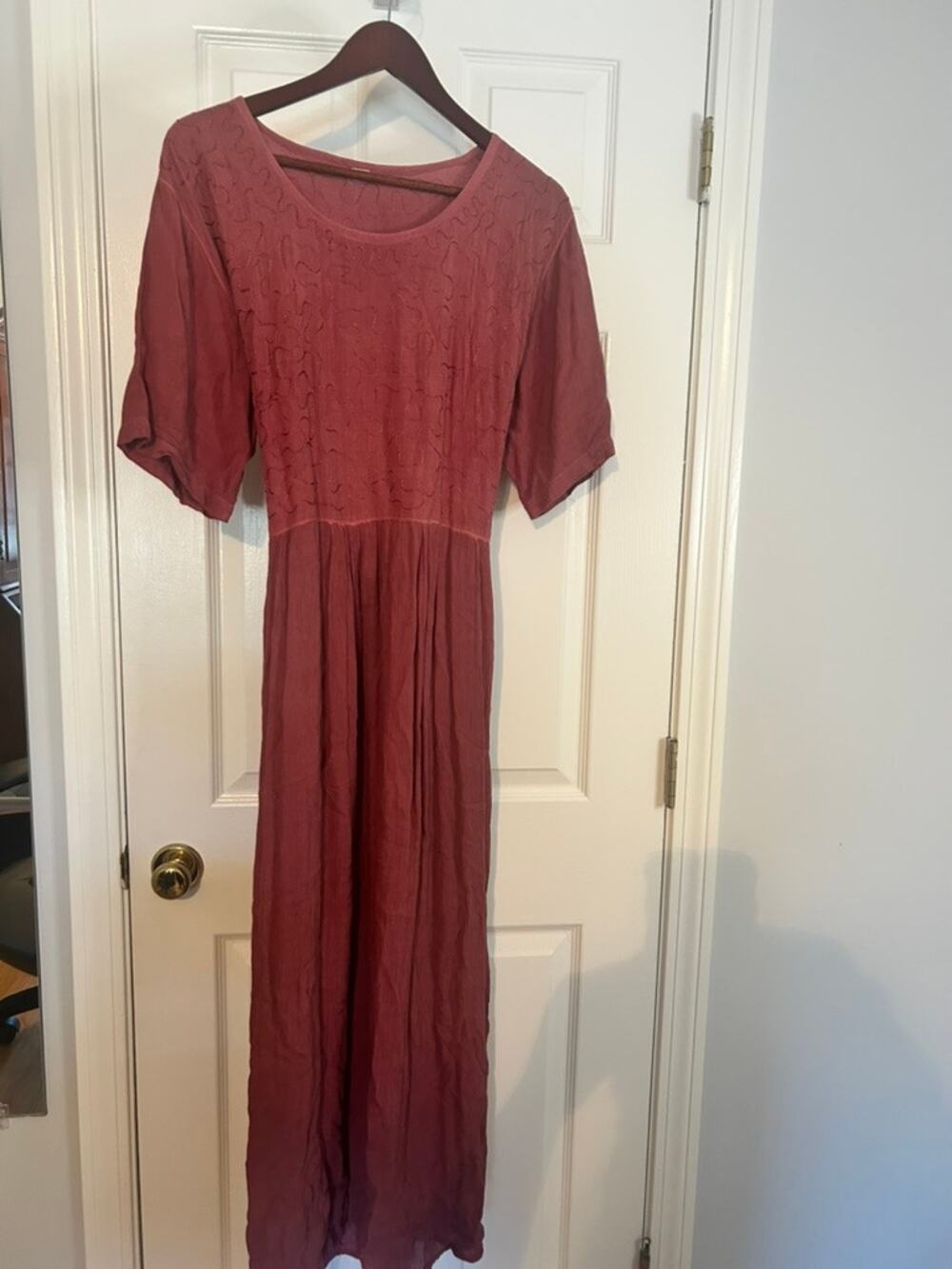 Rust Embroidered Boho Maxi Dress L Crinkle Tie Back Short Sleeve
